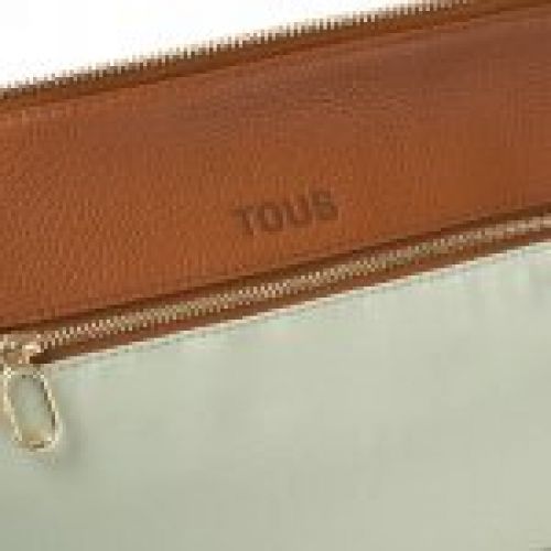 TOUS